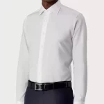 Cette chemise Canali en coton à col semi-ouvert vous conférera du style et de l’élégance. Un vêtement incontournable pour l'homme chic et moderne, qui recherche un look soigné.