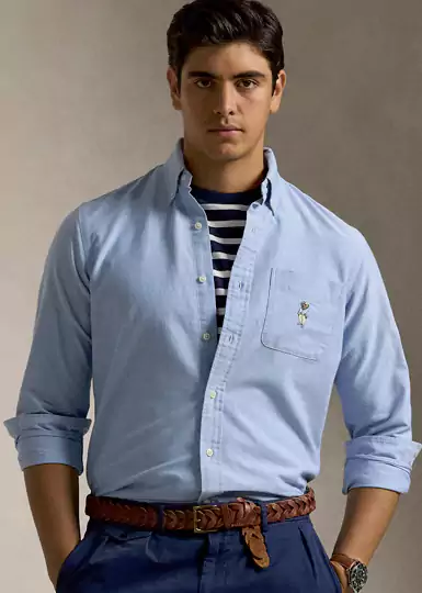 Chemise Ralph Lauren Oxford est aujourd'hui devenue un modèle incontournable du look Polo. Cette chemise emblématique a de nombreuses déclinaisons dont cette version brodée du Polo Bear.